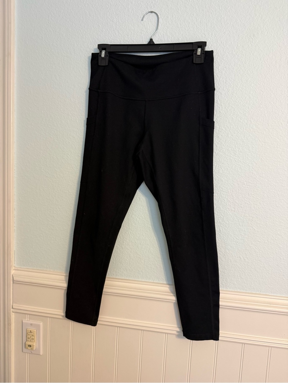Zella black pocketed legging